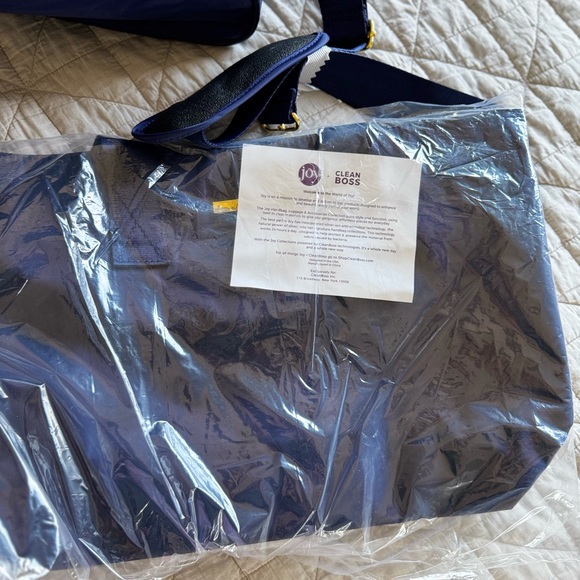 Joy Eco Luxe World Traveler 5pc Light & Chic Luggage Set - Picture 14 of 16